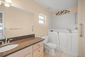 Bathroom 2 - 495A2529