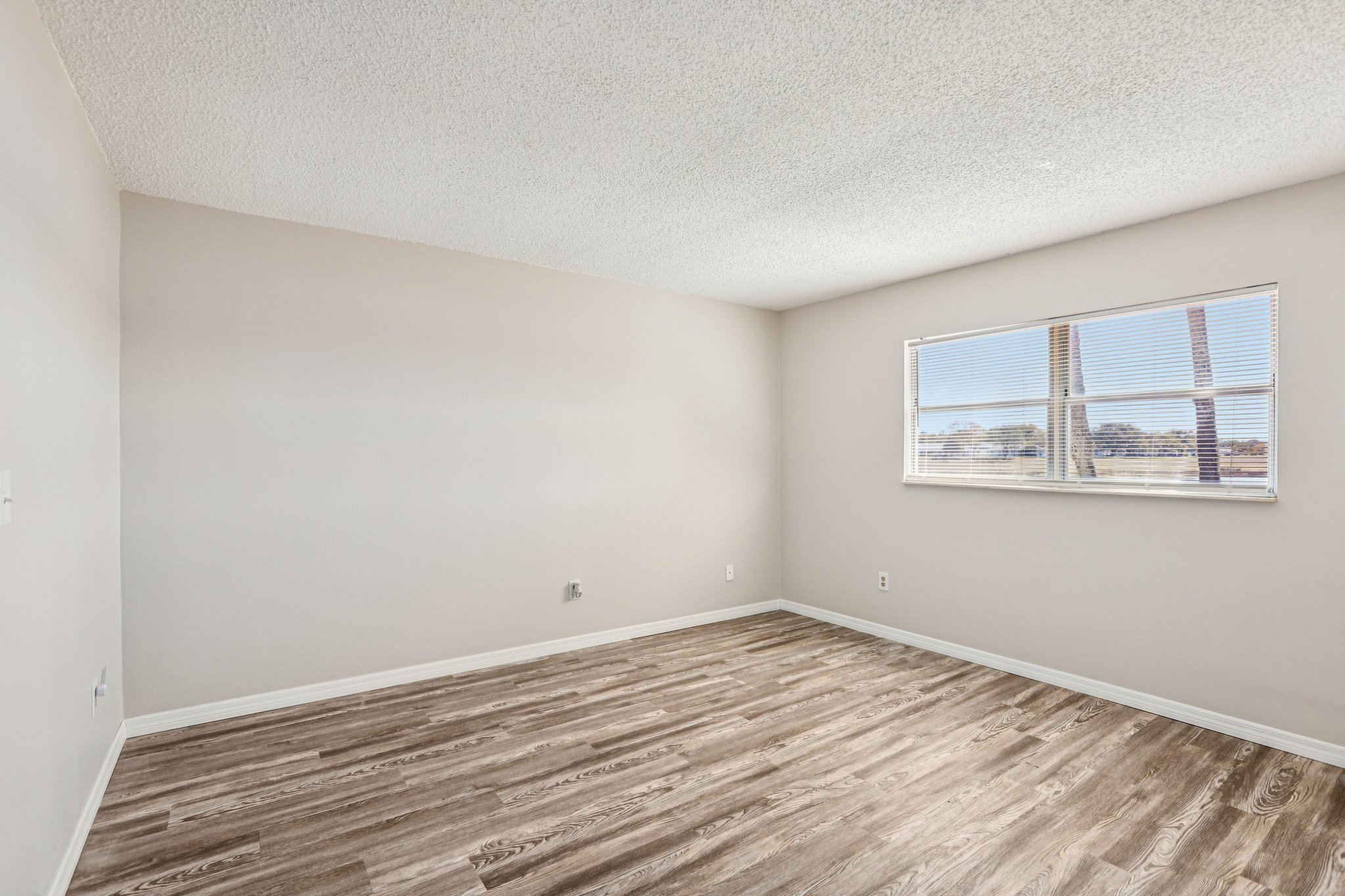 Carriage Hill Dr 1-S2801-021.jpg