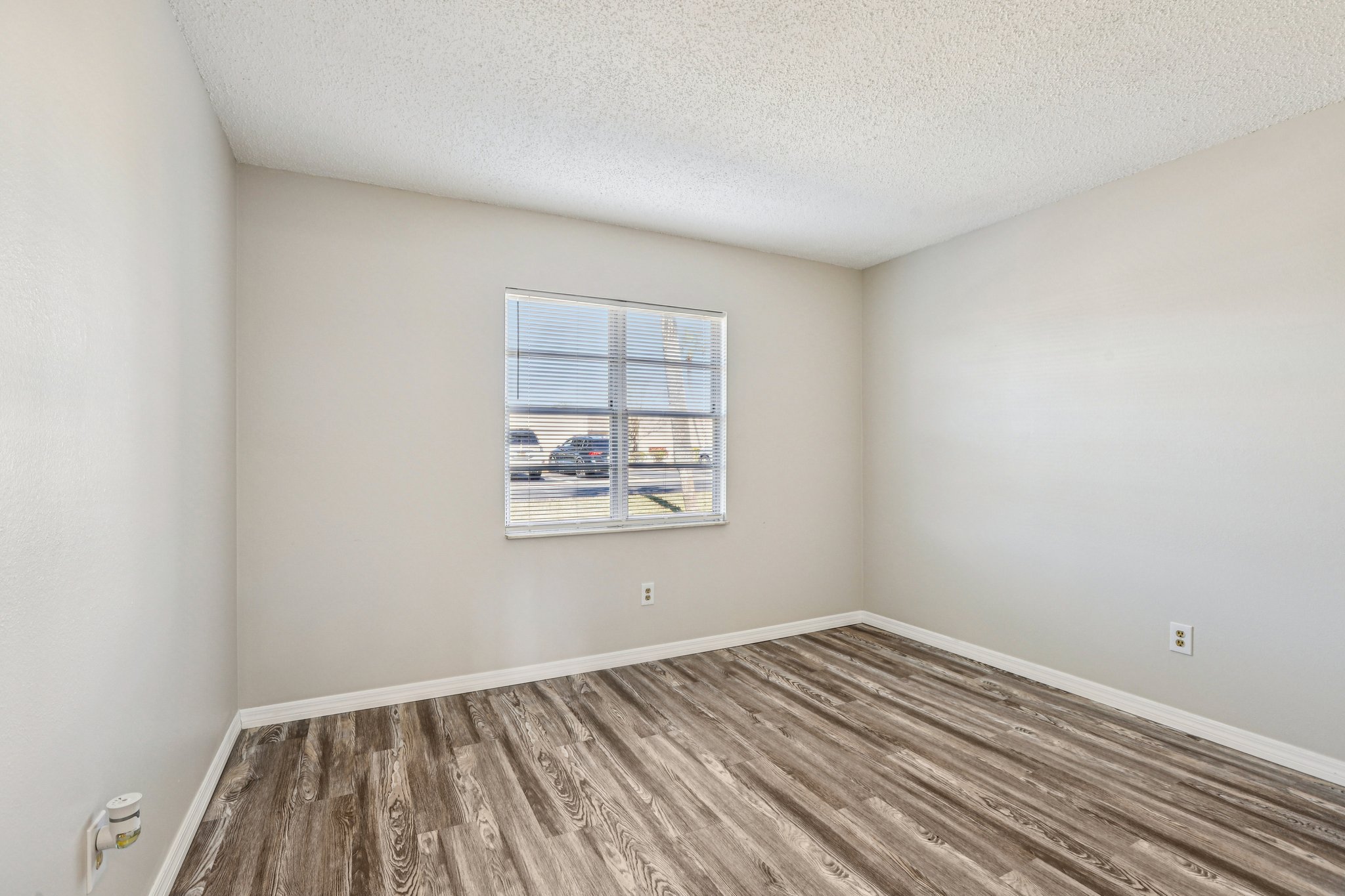 Carriage Hill Dr 1-S2801-025.jpg