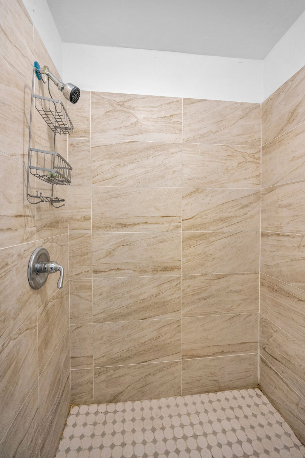 Primary Bathroom1b