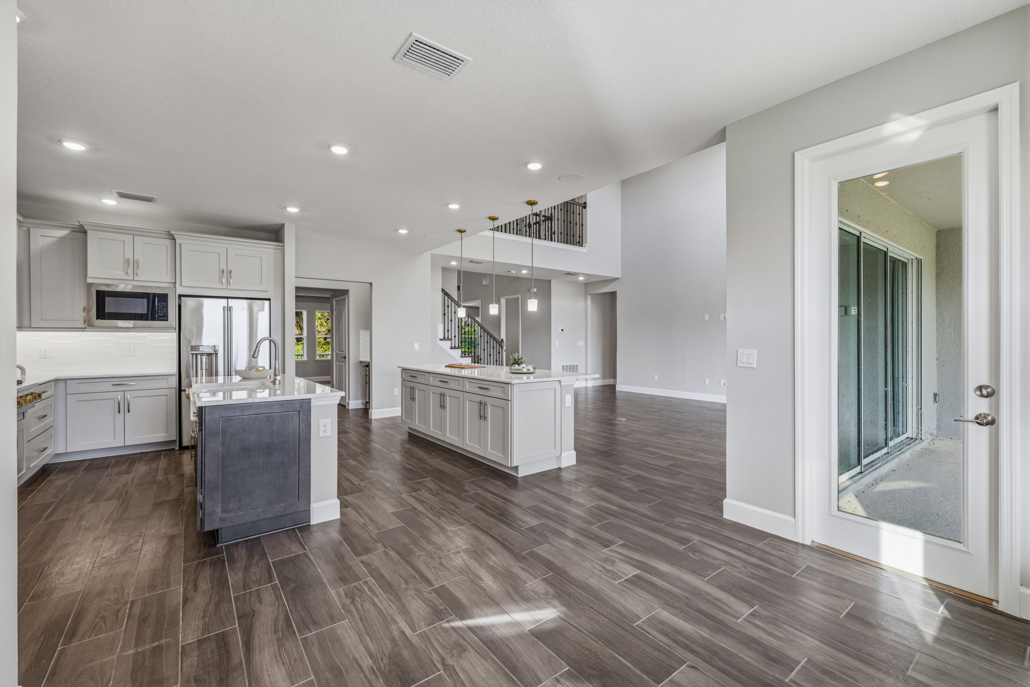 19 - 11126 Manor House Ln, Odessa, FL 33556