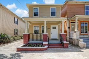 Welcome to 1113 Graydon Street