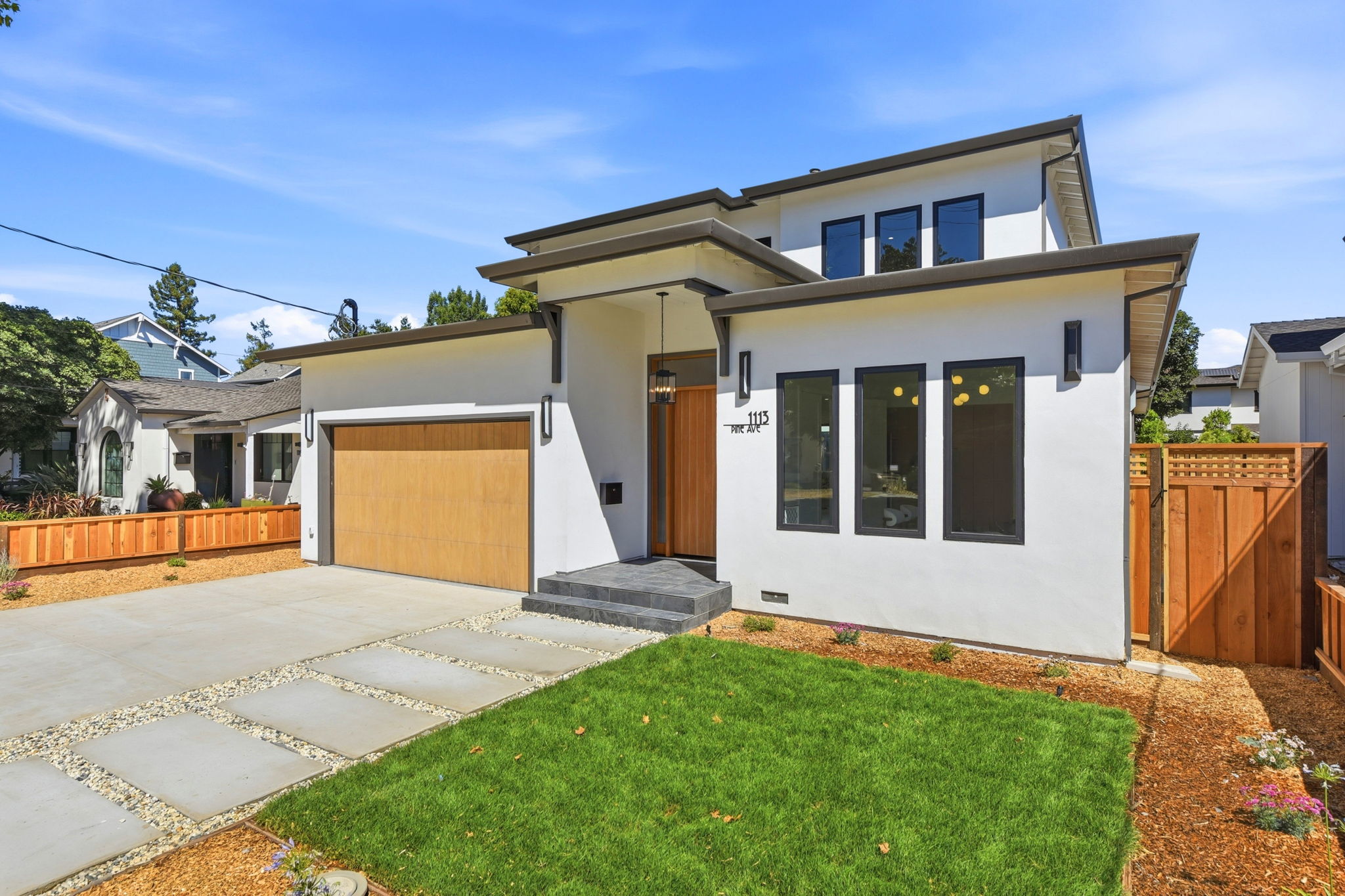 003_F8_1113 Pine Ave