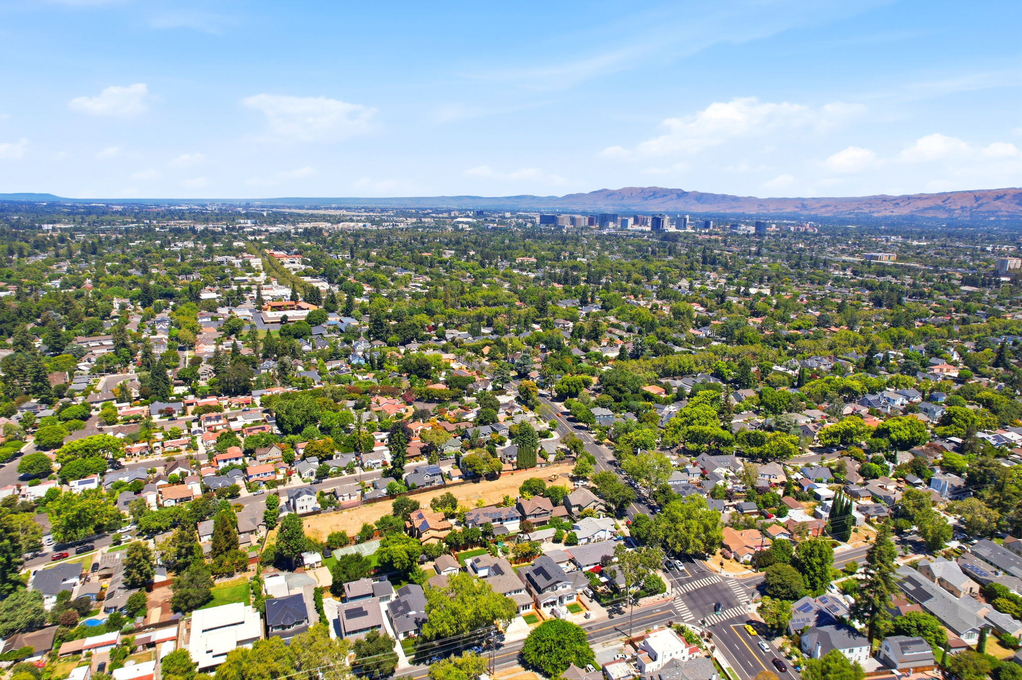 012_F8_AERIAL_1113 Pine Ave