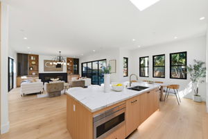 014_F8_1113 Pine Ave