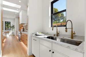 017_F8_1113 Pine Ave