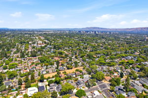 012_F8_AERIAL_1113 Pine Ave