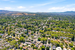 013_F8_AERIAL_1113 Pine Ave
