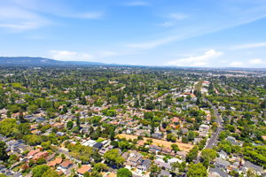015_F8_AERIAL_1113 Pine Ave