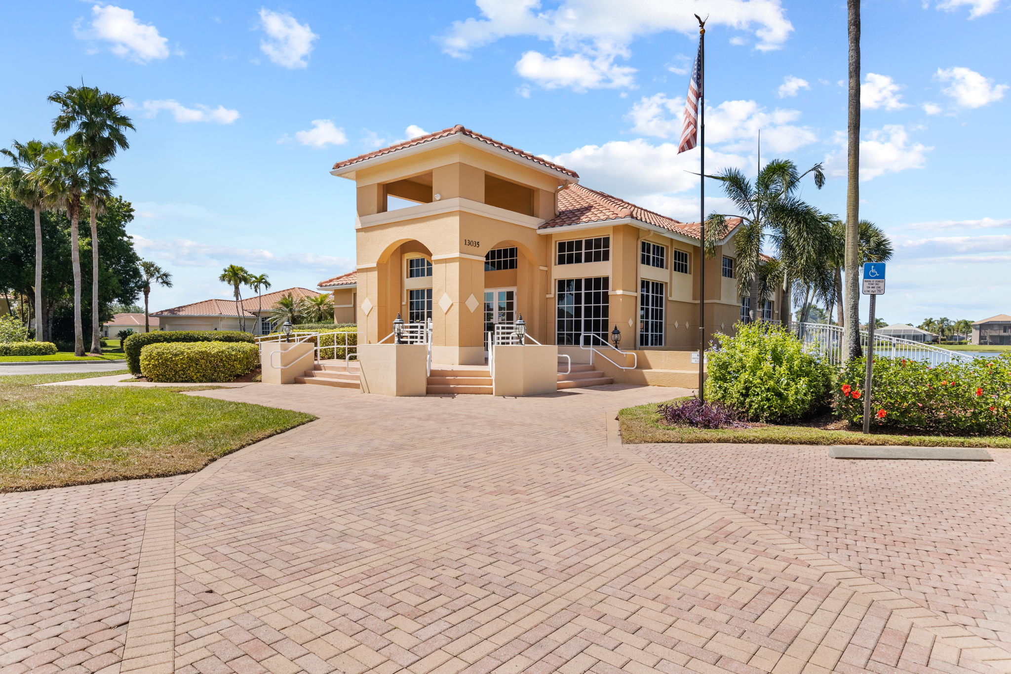 Silverlakes Clubhouse