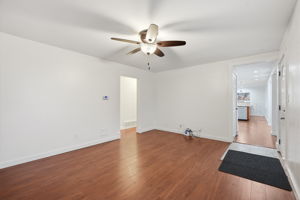  Photo 6