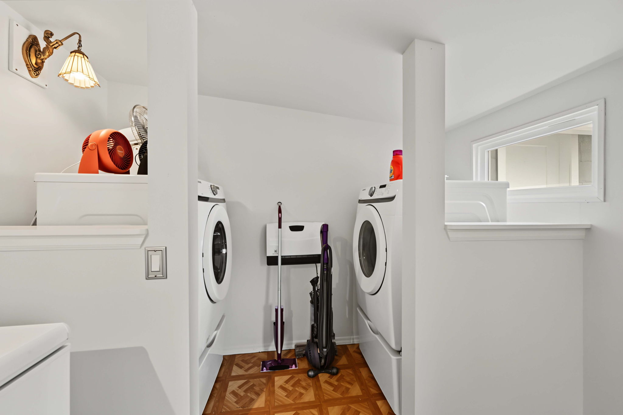  Photo 23