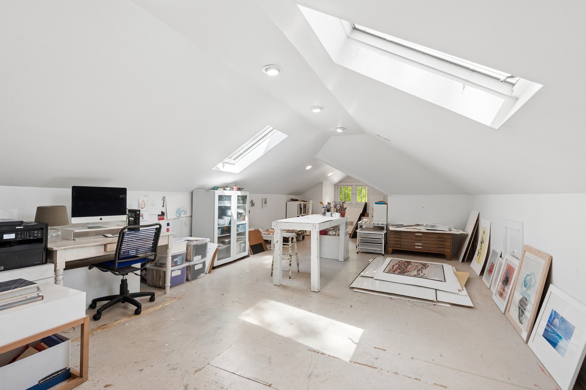 1114 Dobson St_017.jpg
