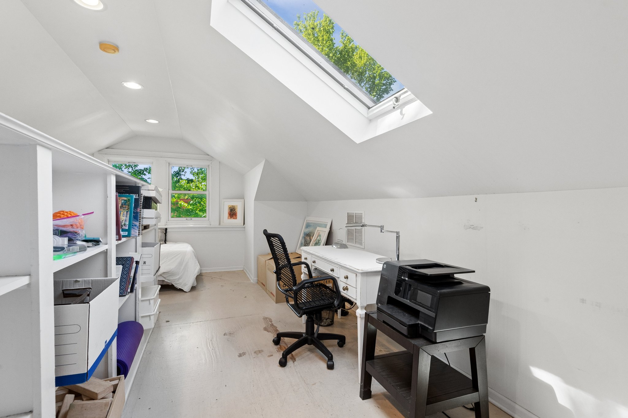 1114 Dobson St_018.jpg