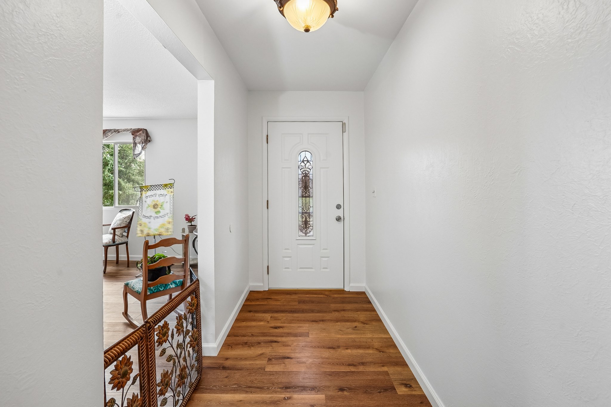 E 9th Pl-S0105-004.jpg