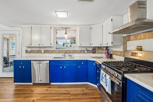 E 9th Pl-S0105-013.jpg
