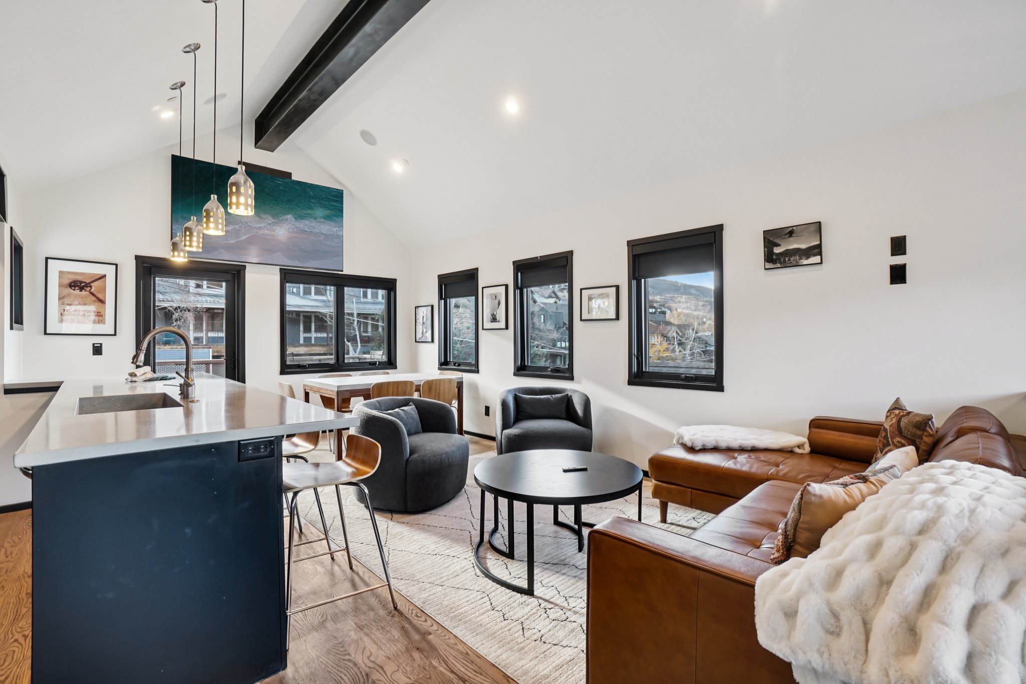 Empire Ave-L0711-006.jpg