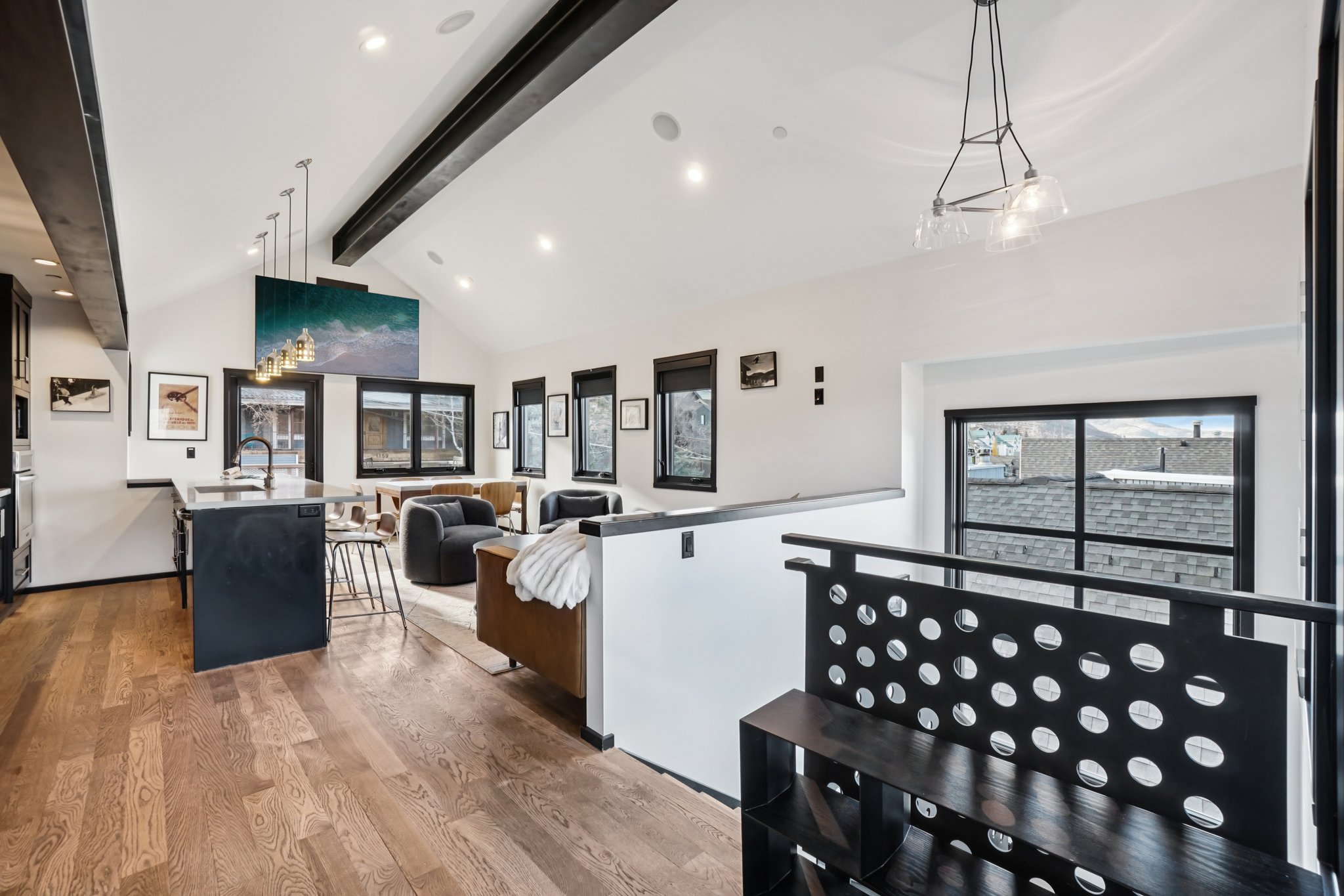 Empire Ave-L0711-009.jpg