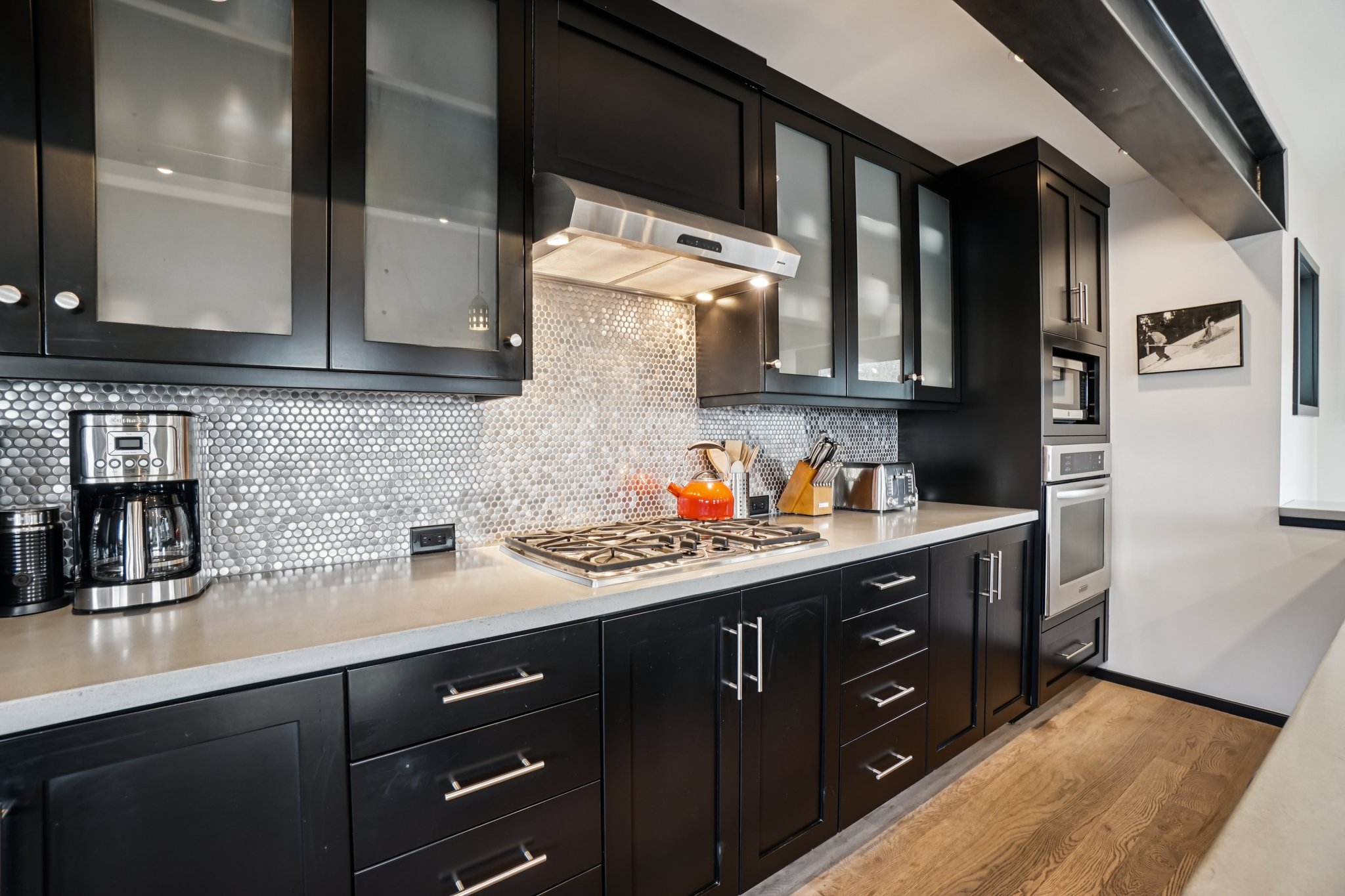 Empire Ave-L0711-010.jpg