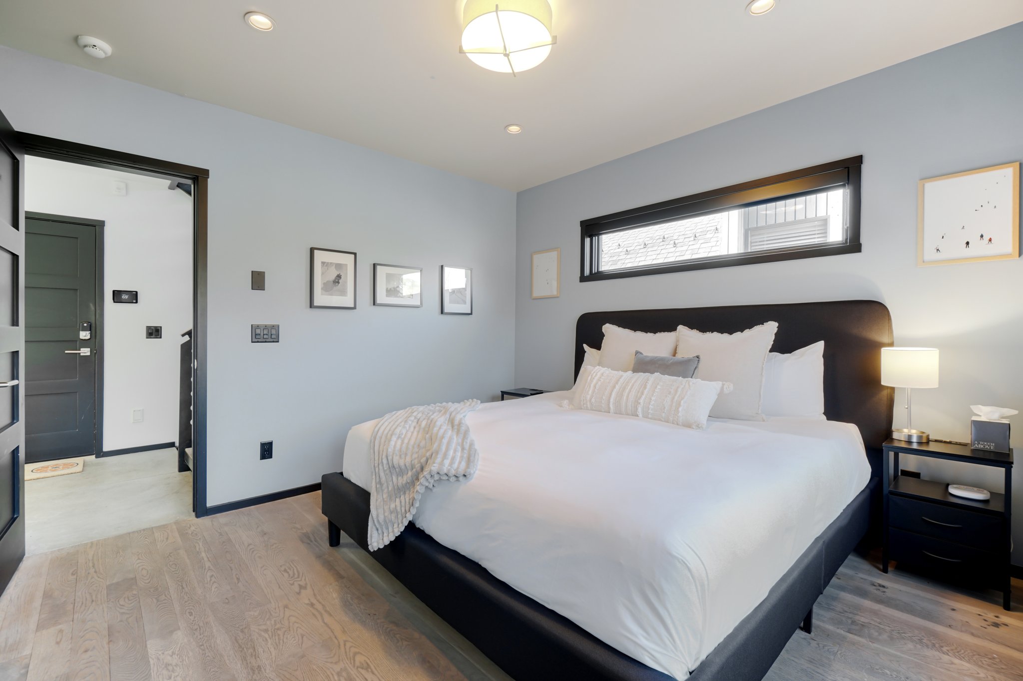 Empire Ave-L0711-015.jpg