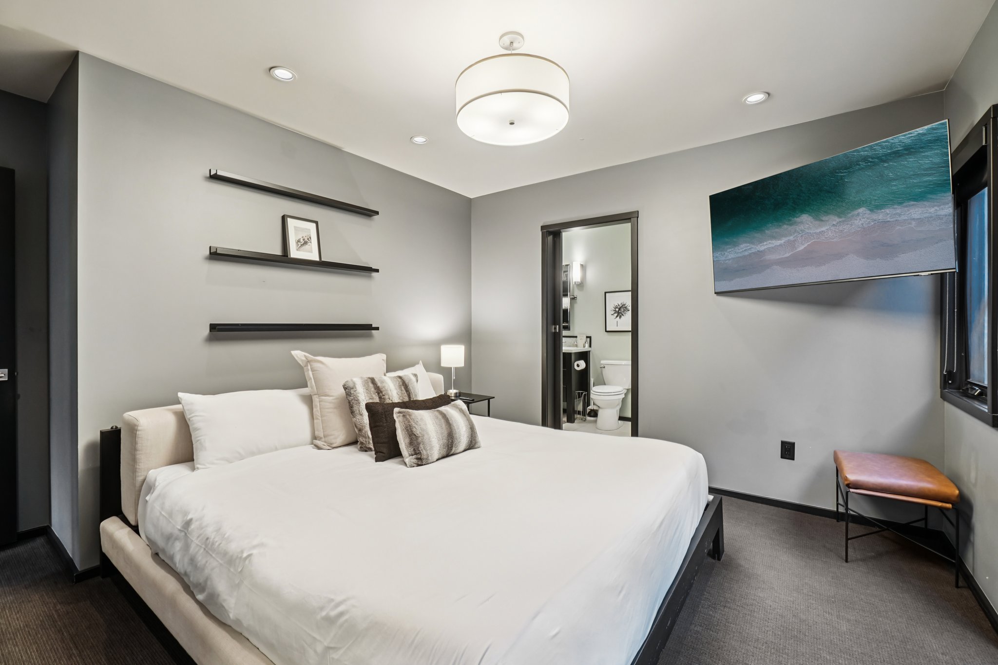 Empire Ave-L0711-027.jpg