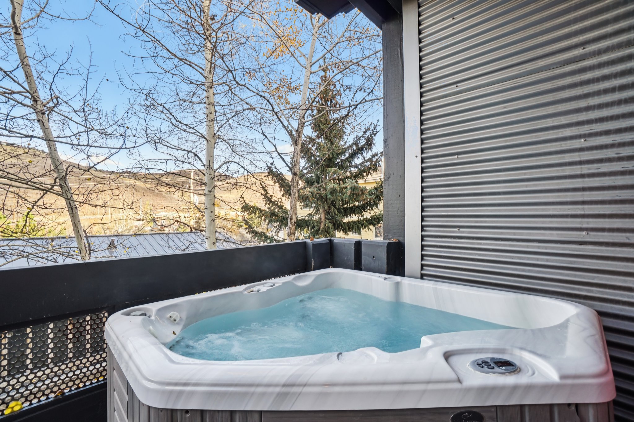 Empire Ave-L0711-043.jpg