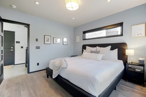 Empire Ave-L0711-015.jpg