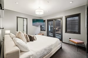 Empire Ave-L0711-026.jpg