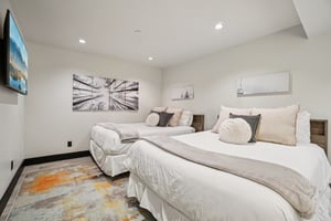 Empire Ave-L0711-031.jpg