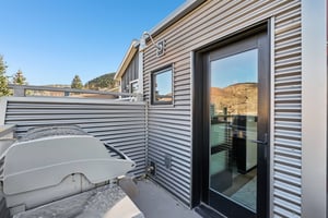 Empire Ave-L0711-040.jpg