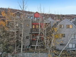 Empire Ave-L0711-051.jpg