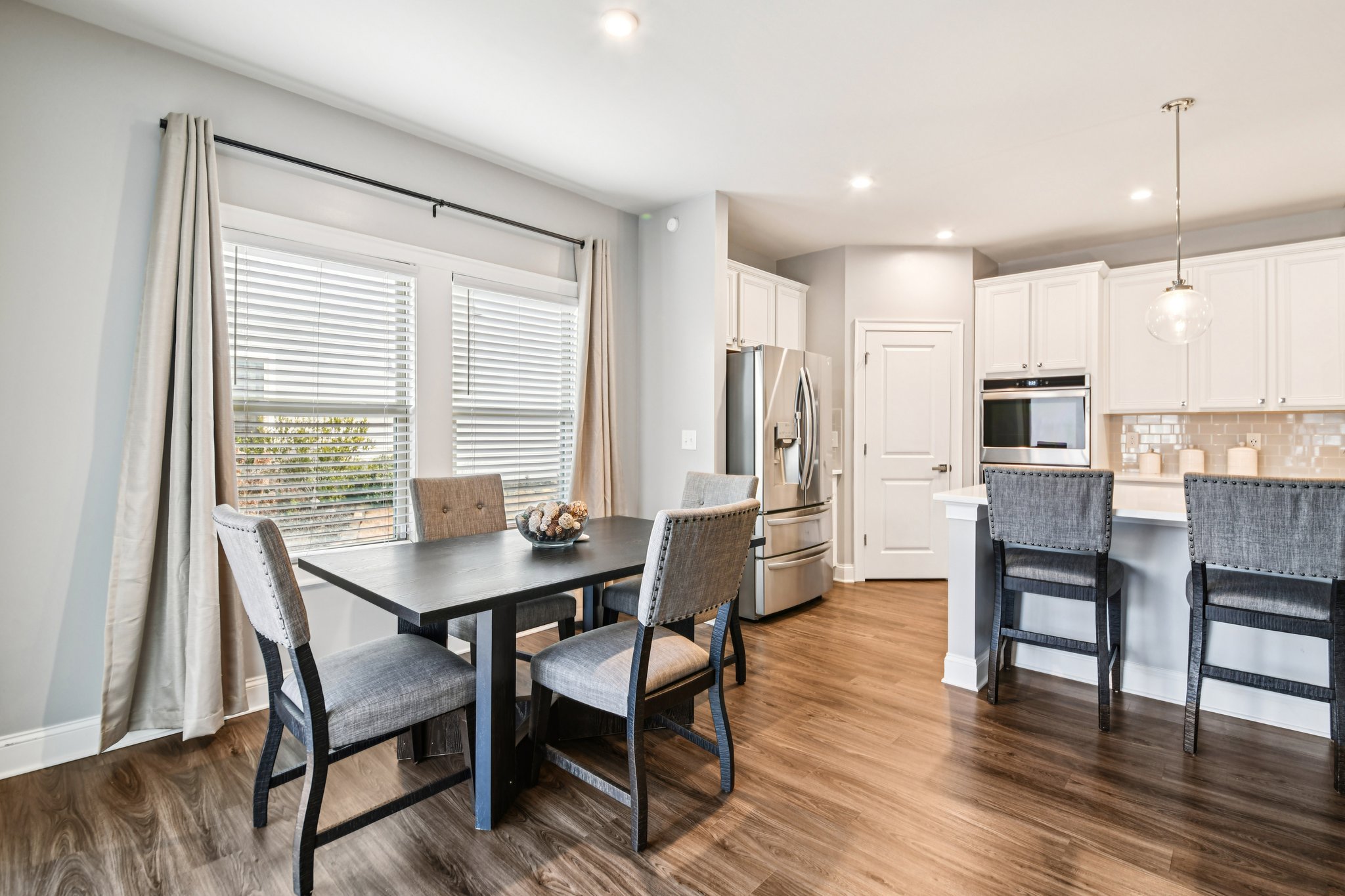 Hibiscus Way SW-S0502-012.jpg