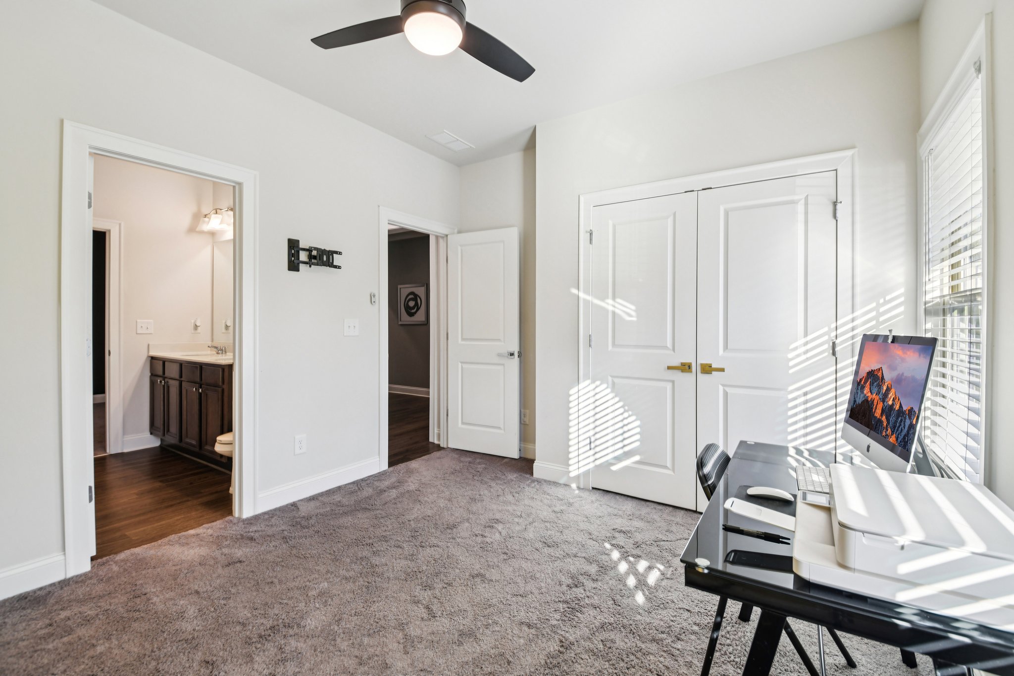 Hibiscus Way SW-S0502-036.jpg