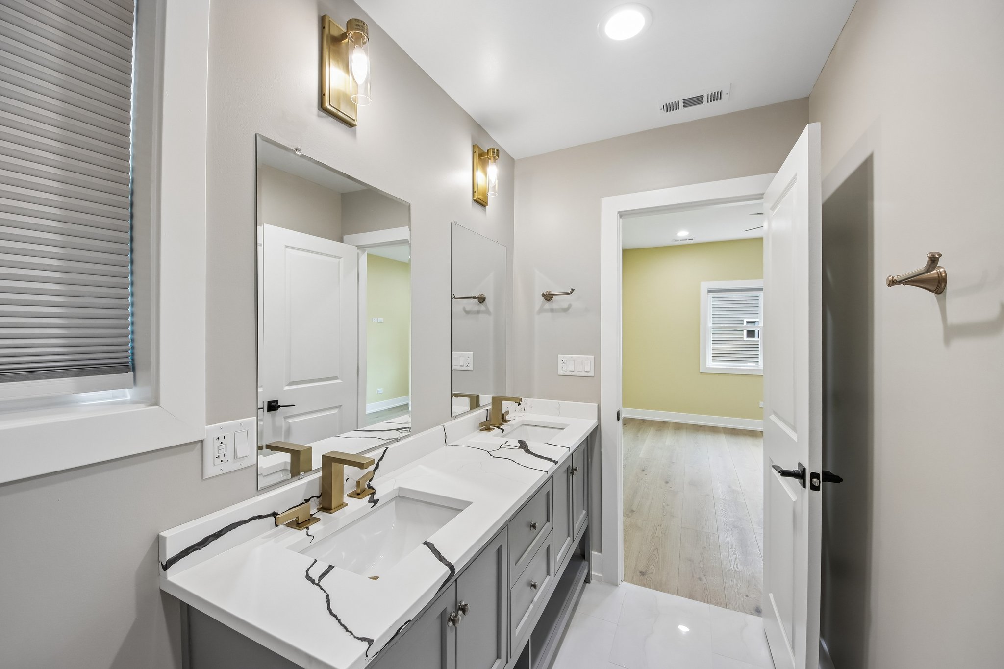 N 19th Ave-S3008-022.jpg