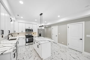 N 19th Ave-S3008-007.jpg
