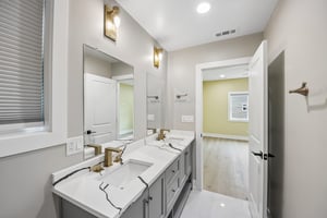 N 19th Ave-S3008-022.jpg