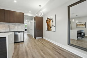 Space and light for a cafe table