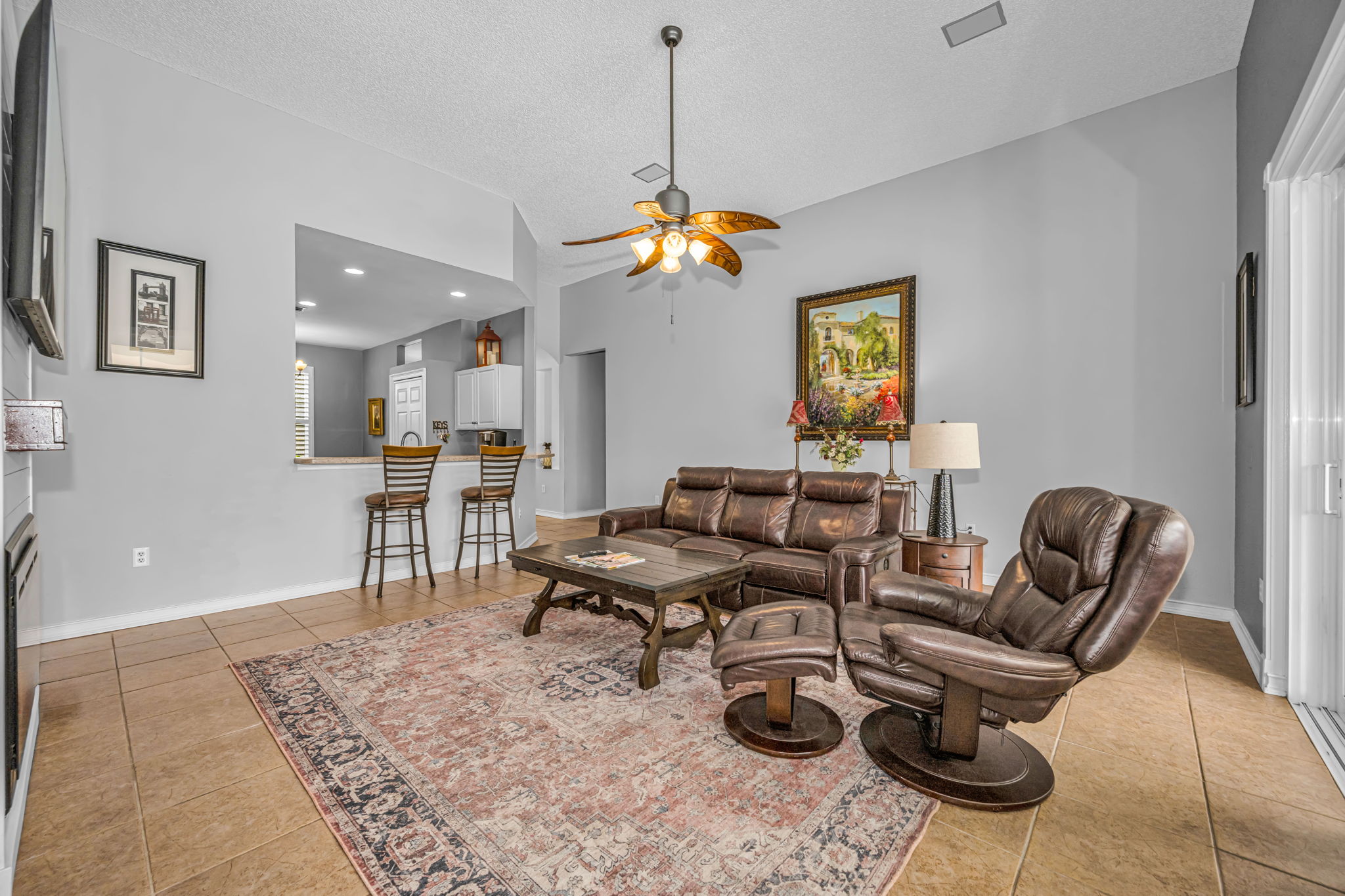 Family Room 4