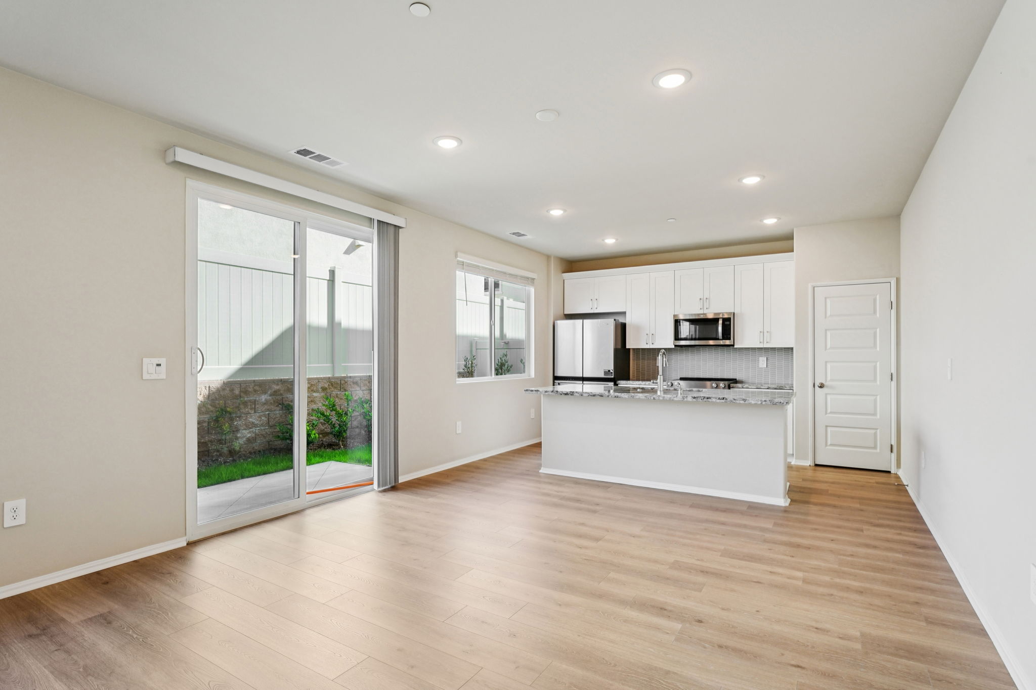 SoCal - Willow at Live Oak - 1114 Tropic Ct Redlands CA 92374 - 005