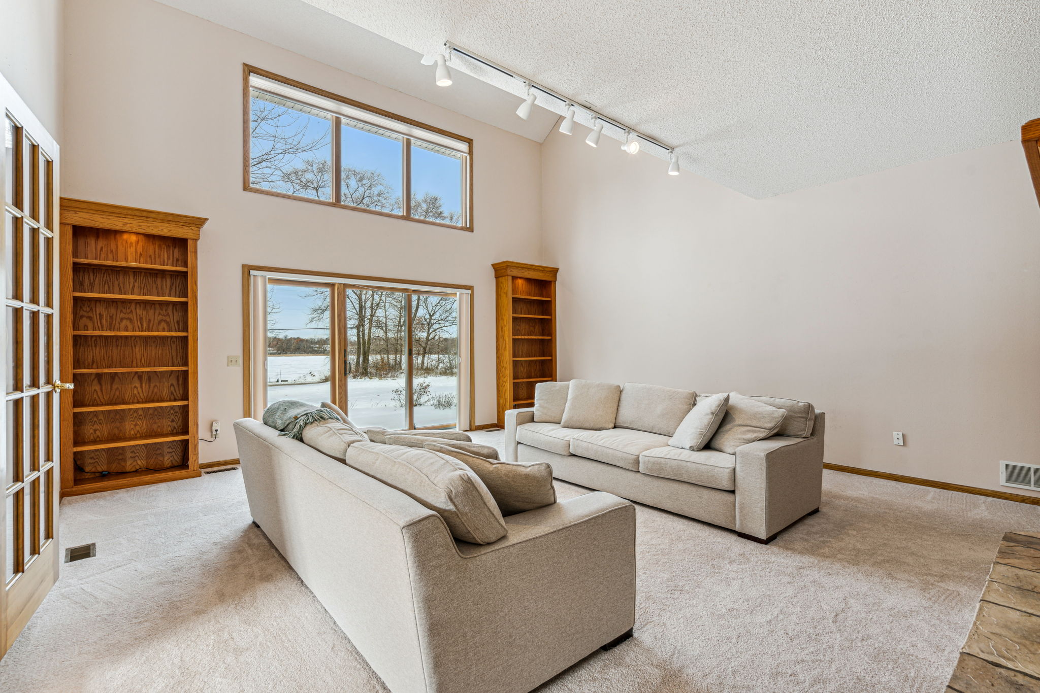 03_Interior