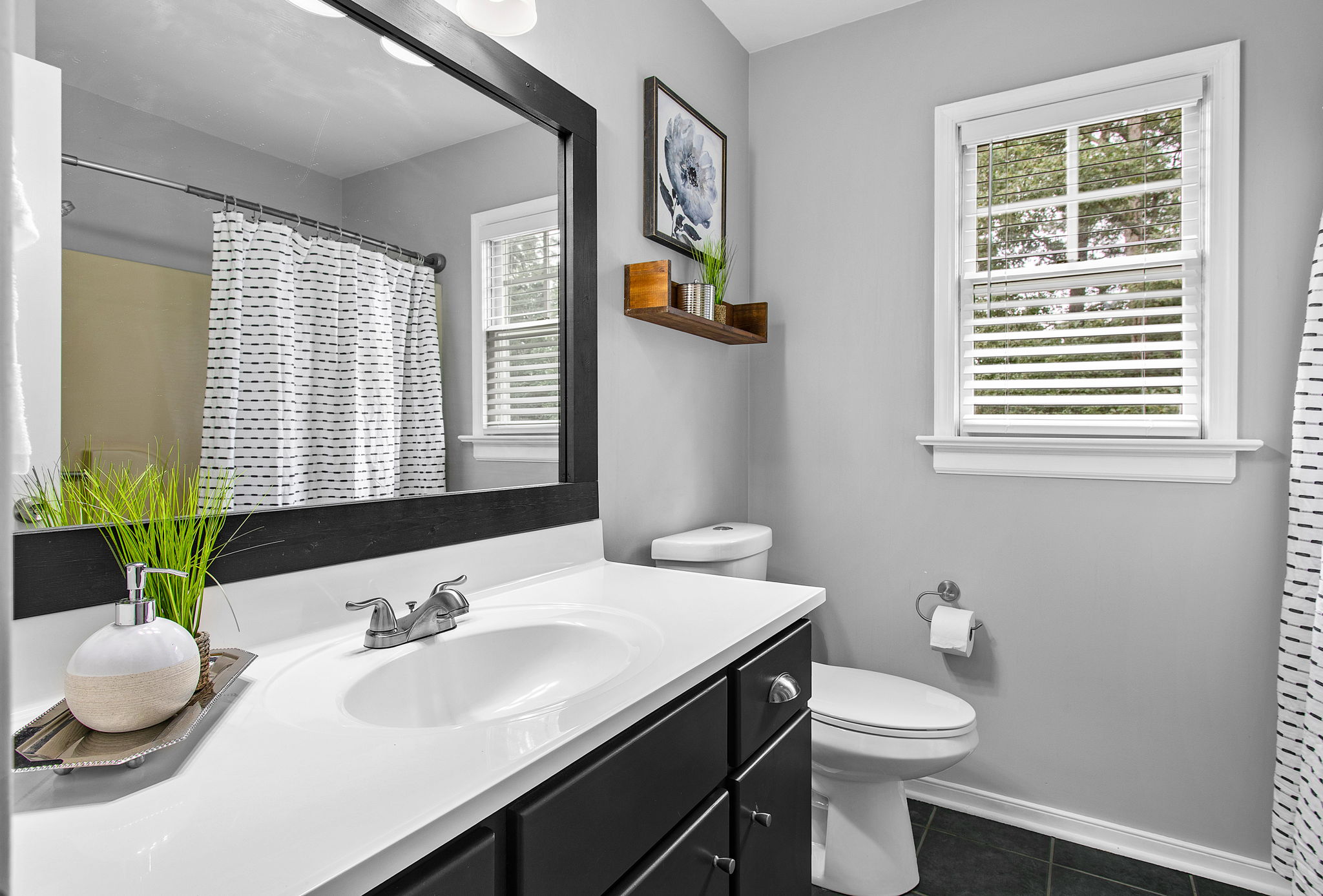32-Hall Bath