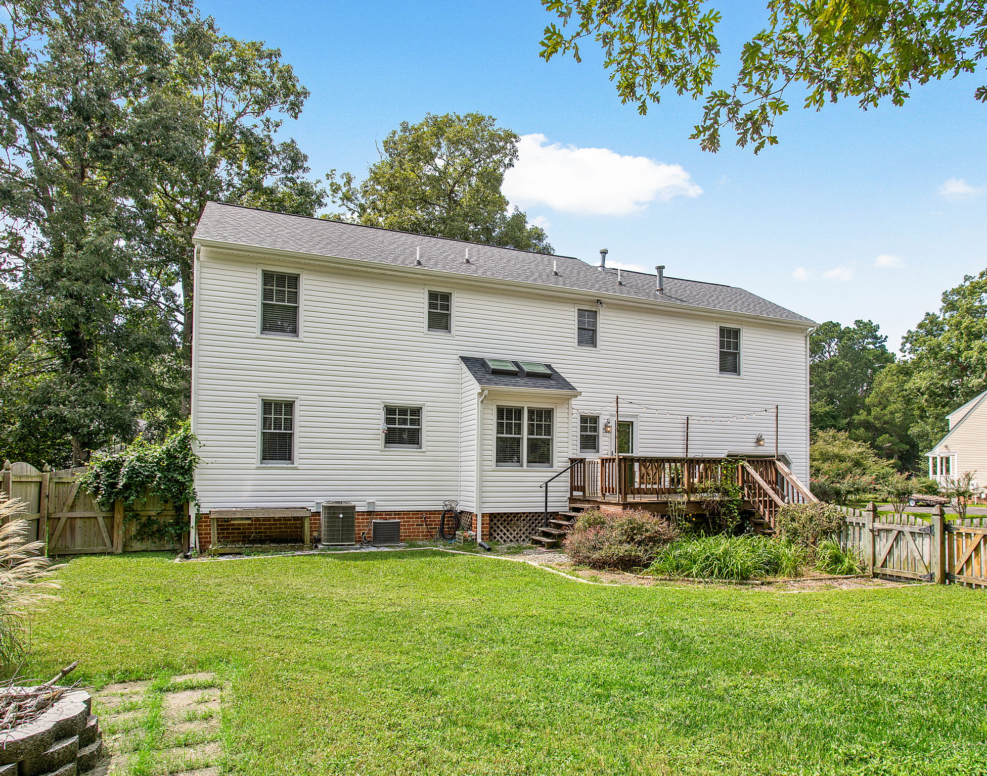 40-Exterior Back