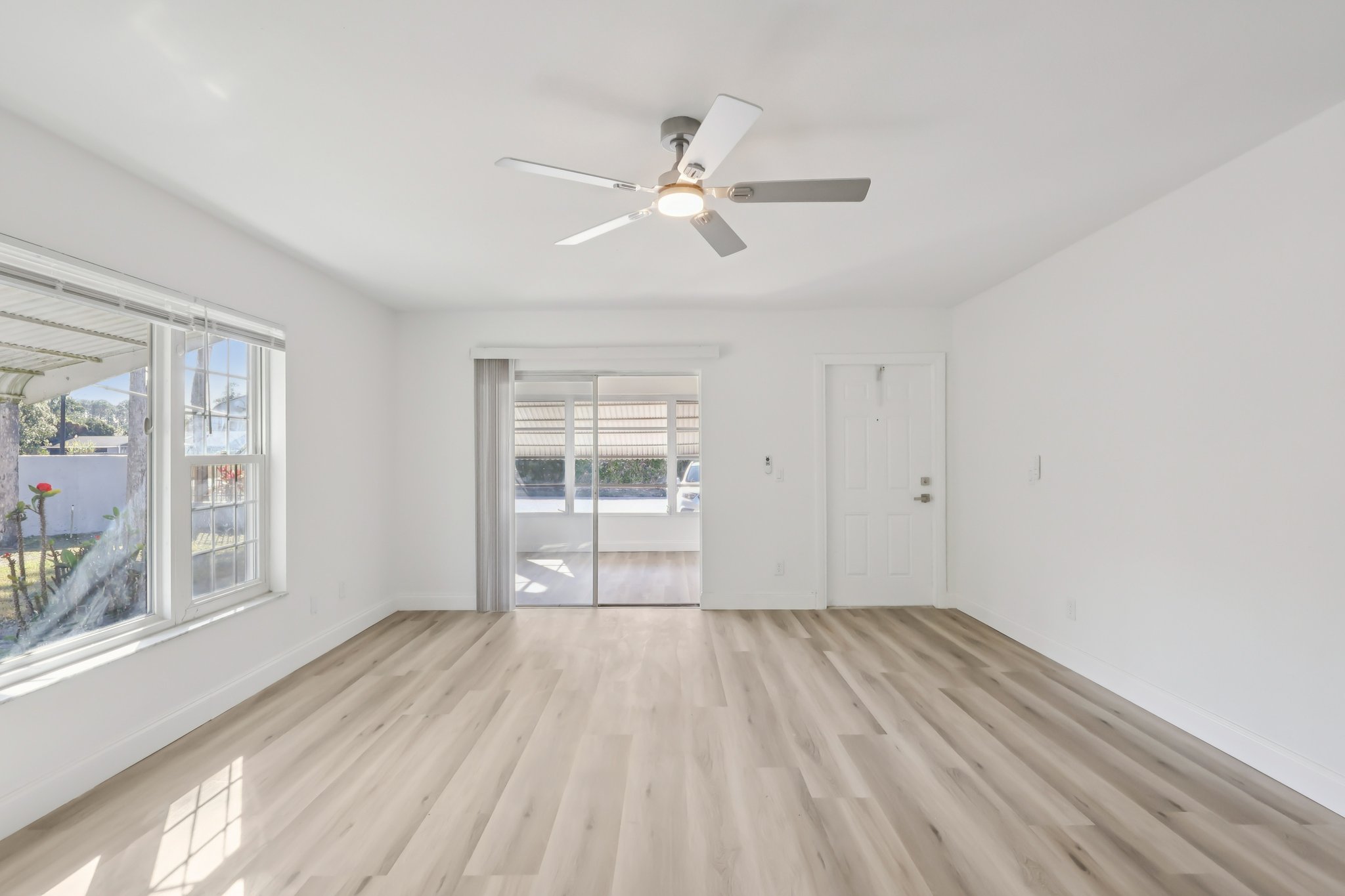 Acme Dr-S2201-009.jpg