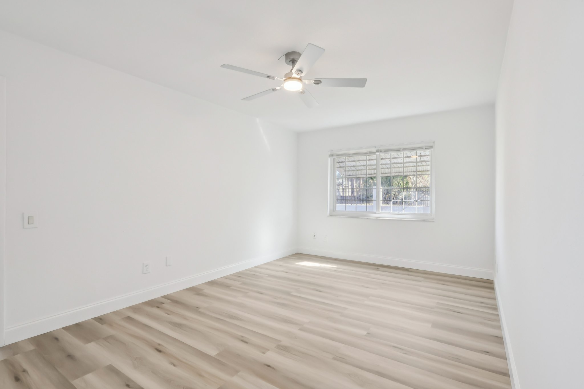 Acme Dr-S2201-022.jpg