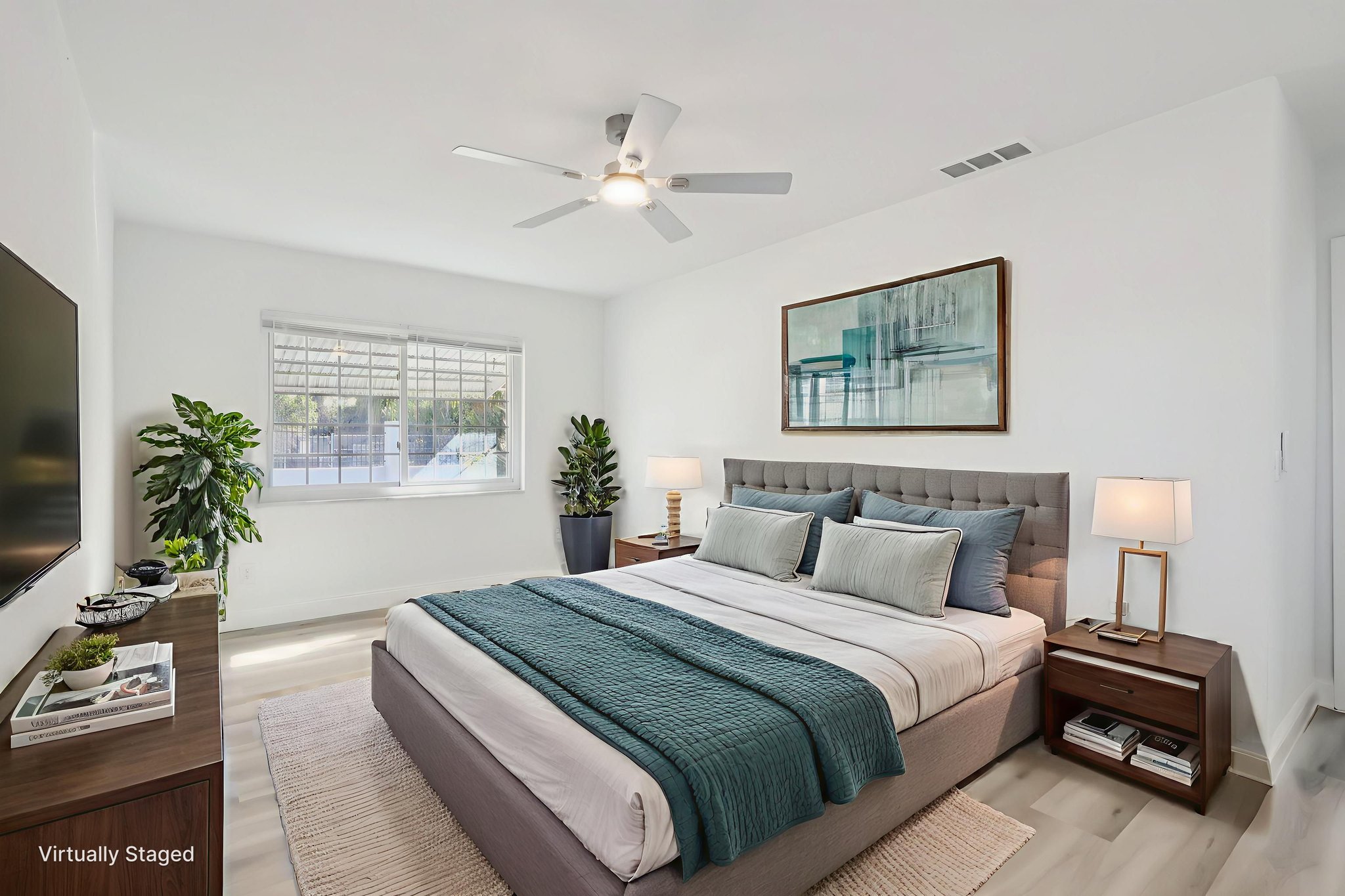 Acme Dr-S2201-023 virtually staged.jpeg