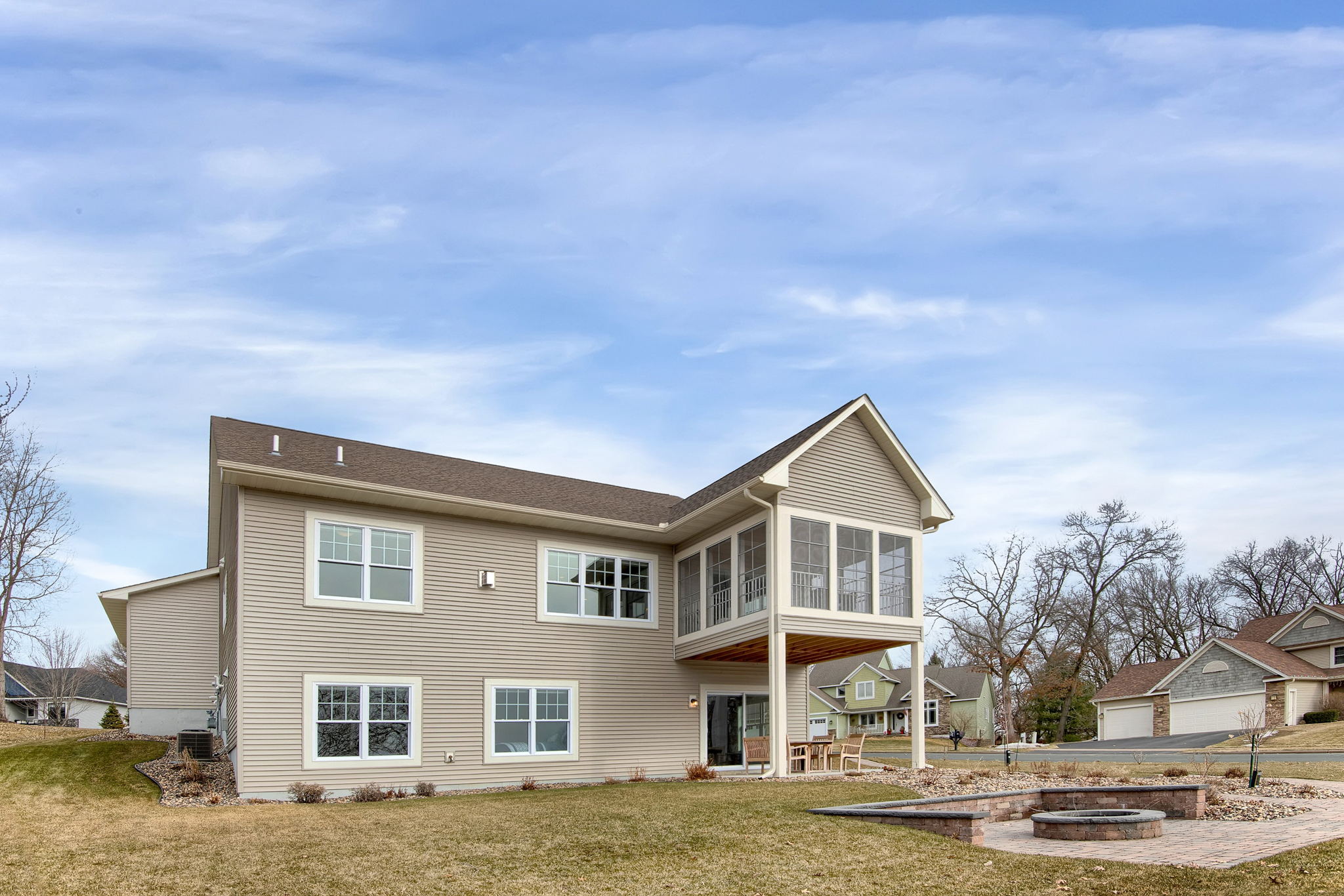 1115 10th St N, Hudson, WI 54016, USA Photo 4