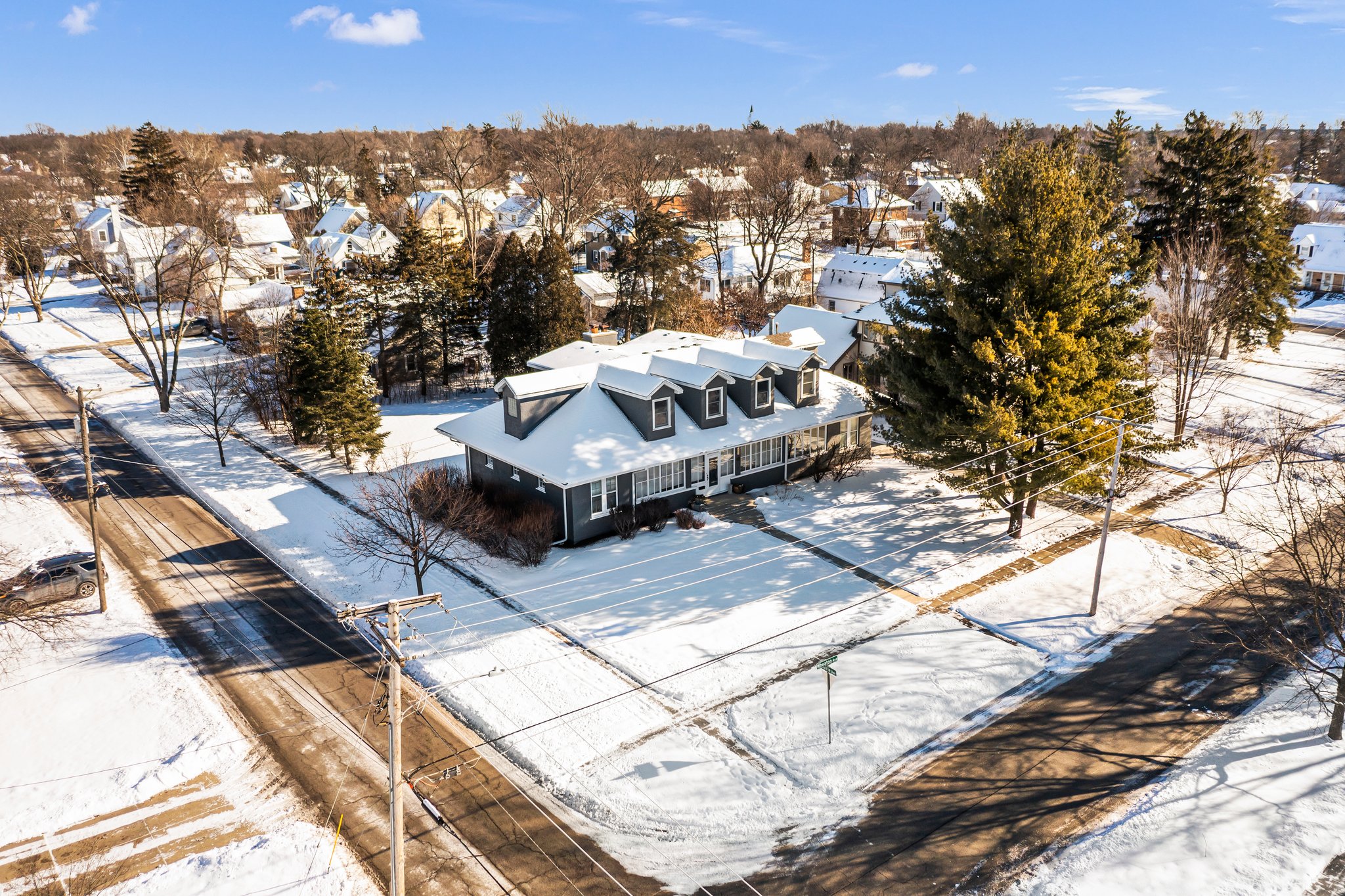1115 N Wheaton Ave, Wheaton, IL 60187, USA Photo 20
