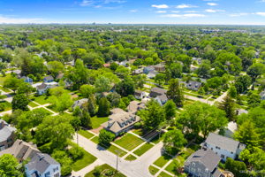 1115 N Wheaton Ave, Wheaton, IL 60187, USA Photo 28