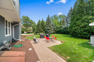1115 N Wheaton Ave, Wheaton, IL 60187, USA Photo 22