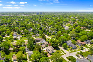 1115 N Wheaton Ave, Wheaton, IL 60187, USA Photo 29